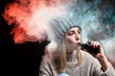 Thuốc lá điện tử có khói không khói có độc không?